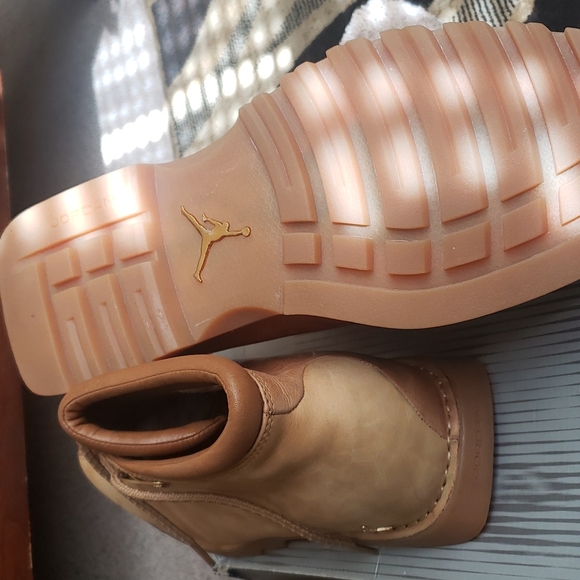 Men's Shoes - Picture 4 of 4